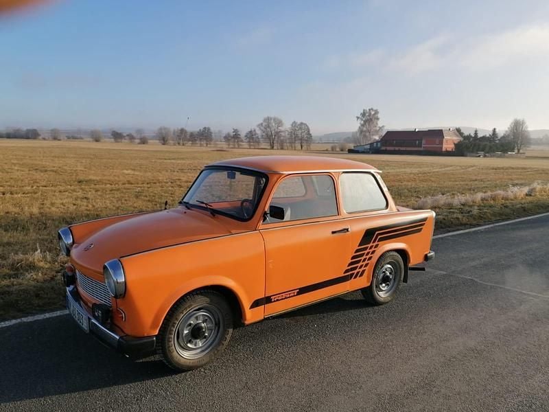 Orange Gebraucht 1987 Trabant 601 | 5.000 € - Bild 1/4
