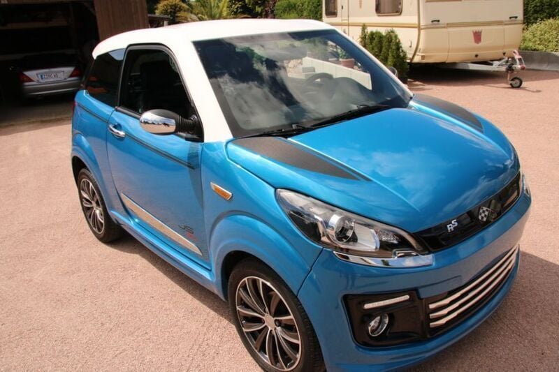 Blau Gebraucht 2018 Ligier JS50 Kleinwagen | 10.575 € (Fairer Preis) - Bild 1/4