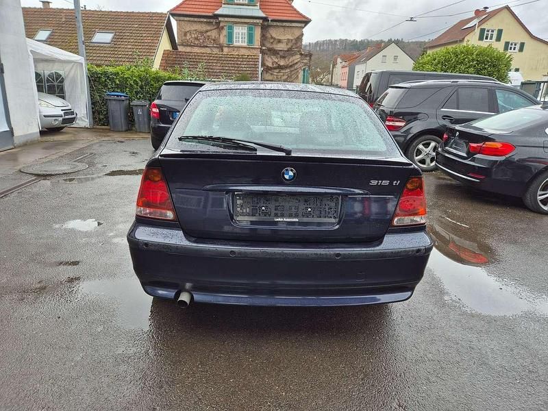 Gebraucht BMW 316 116 PS (85 kW) 2004 Blau Limousine