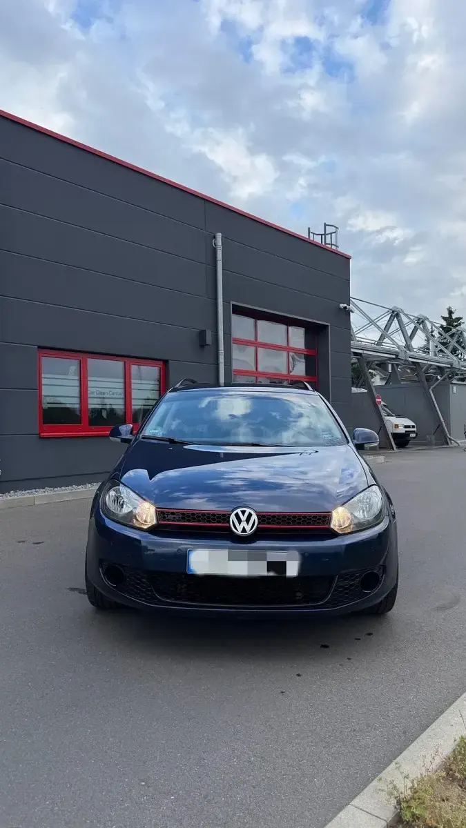 Gebraucht VW Golf VI 122 PS (89 kW) 2010 Blau Kleinwagen