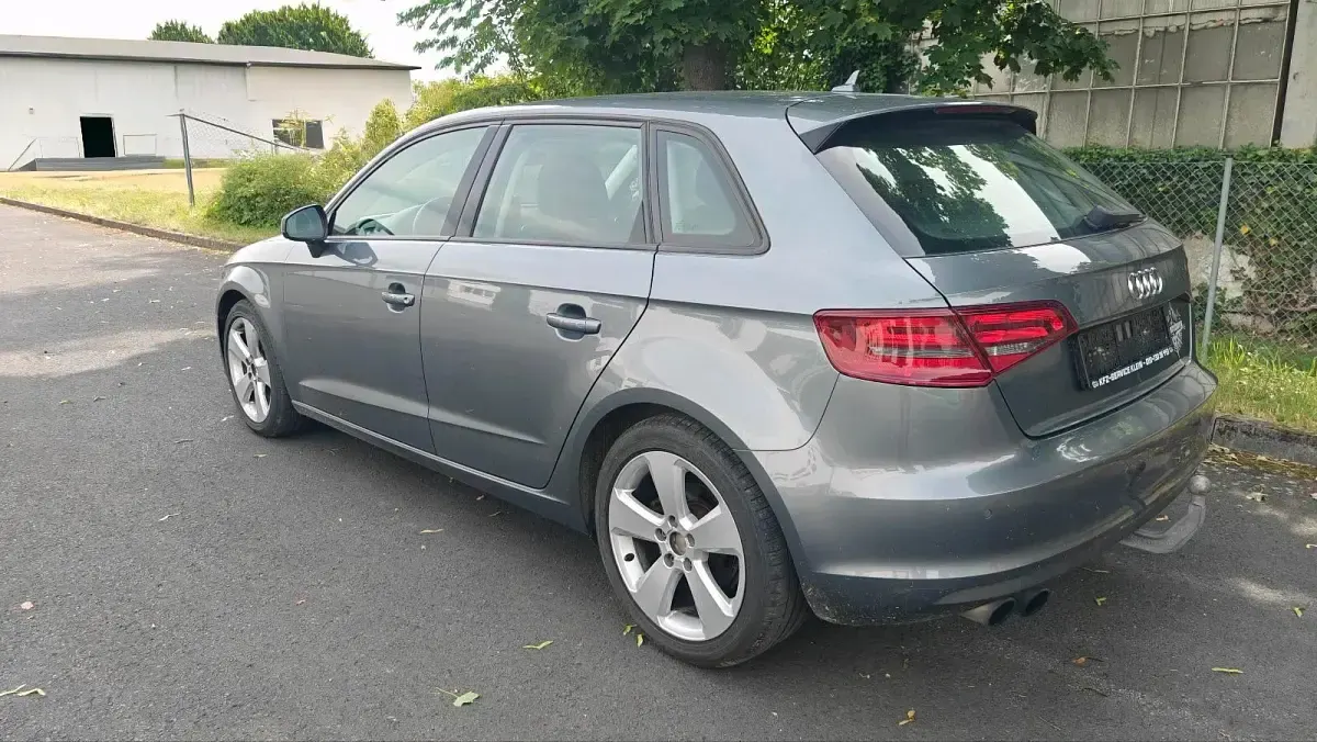 Gebraucht Audi A3 Ambition 122 PS (89 kW) 2013 Grau Limousine