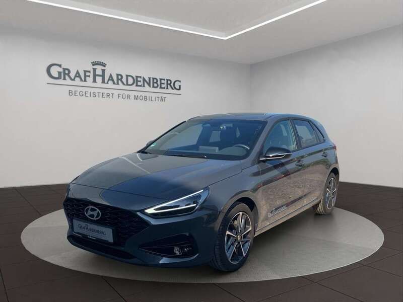 Ecotronic grey / mic Neu 2025 Hyundai i30 Advantage Limousine | 25.990 € (Guter Preis) - Bild 1/4