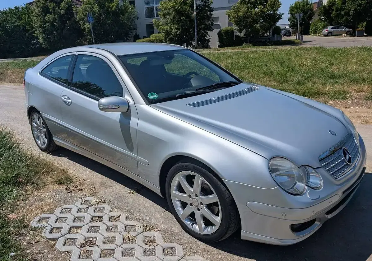 Gebraucht Mercedes C230 204 PS (150 kW) 2007 Grau Coupé