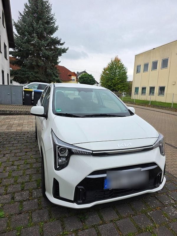 Weiß Gebraucht 2025 Kia Picanto Vision Kleinwagen | 15.500 € (Fairer Preis) - Bild 1/4