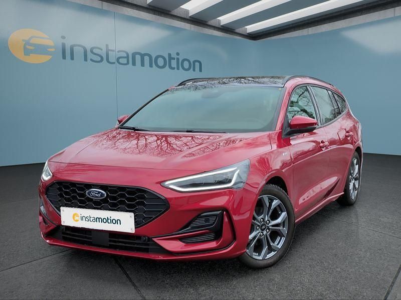 Rot Gebraucht 2023 Ford Focus Kombi | 23.349 € (Fairer Preis) - Bild 1/4