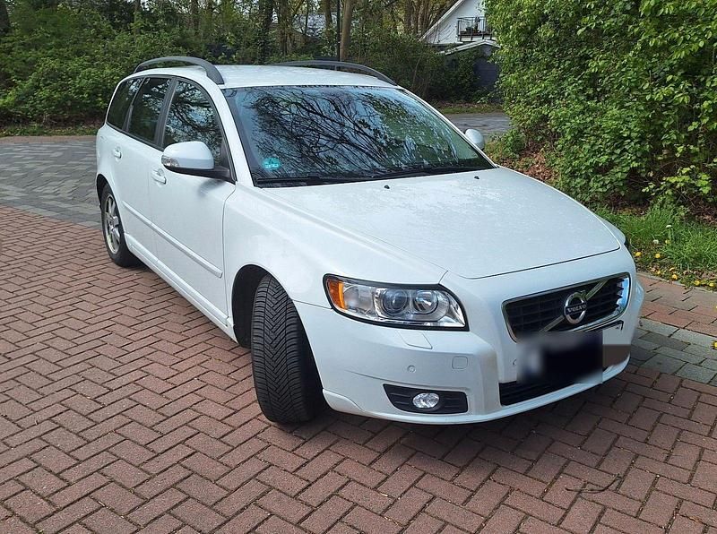 Gebraucht Volvo V50 150 PS (110 kW) 2011 Weiß Kombi