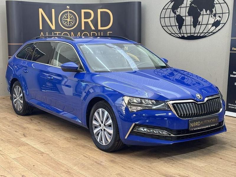 Gebraucht Skoda Superb Ambition 218 PS (160 kW) 2021 Blau Kombi