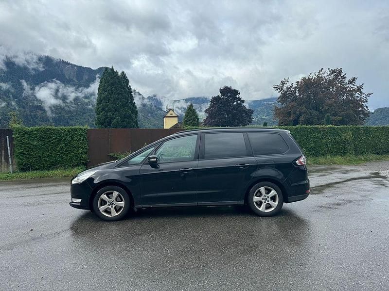 Gebraucht Ford Galaxy Trend 150 PS (110 kW) 2016 Schwarz Van / Kleinbus