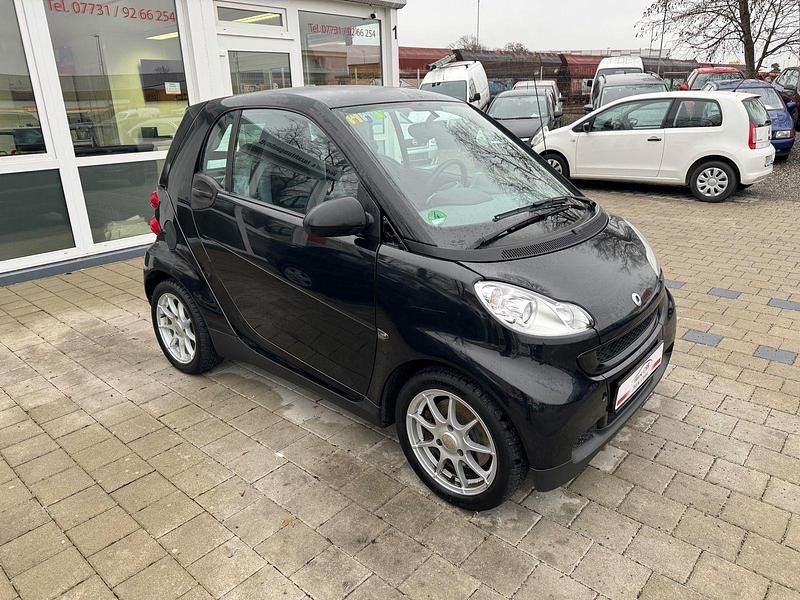 Gebraucht Smart ForTwo Coupé 61 PS (44 kW) 2009 Schwarz Coupé