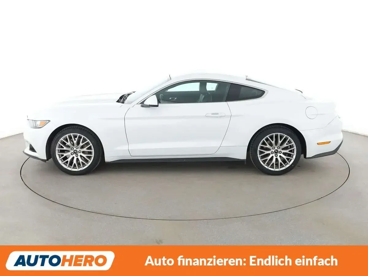 Gebraucht Ford Mustang Basis 317 PS (233 kW) 2016 Weiß Coupé
