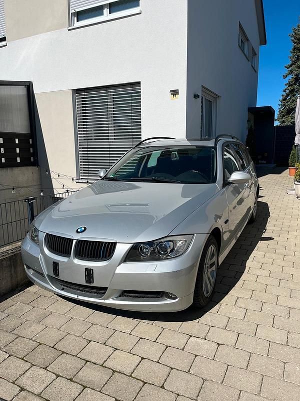 Silber Gebraucht 2006 BMW 320 Limousine | 2.000 € (Superpreis) - Bild 1/4