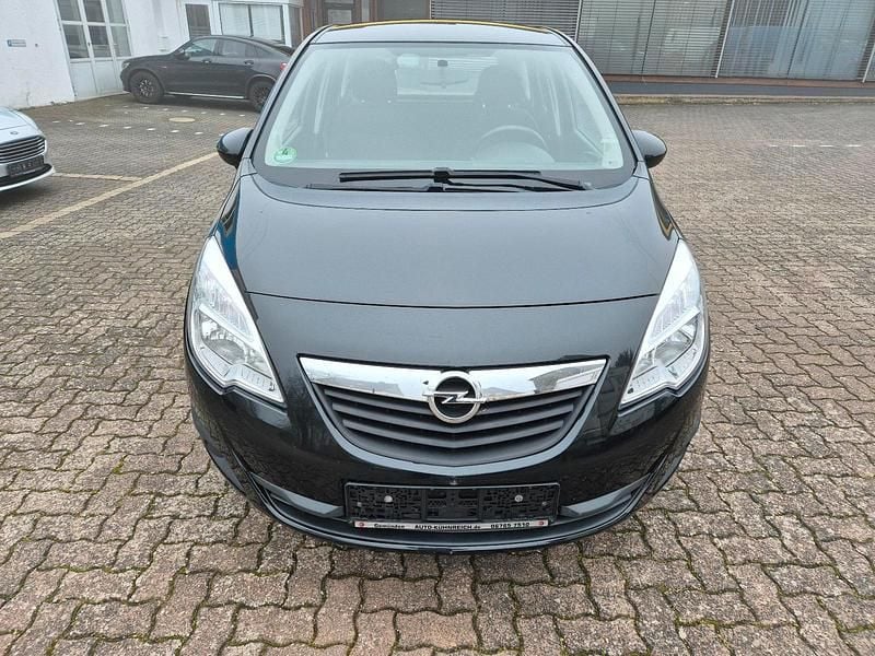 Gebraucht Opel Meriva 101 PS (74 kW) 2012 Schwarz Van / Kleinbus