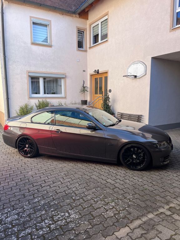 Braun Gebraucht 2011 BMW 325 M Performance Coupé | 11.700 € (Fairer Preis) - Bild 1/4