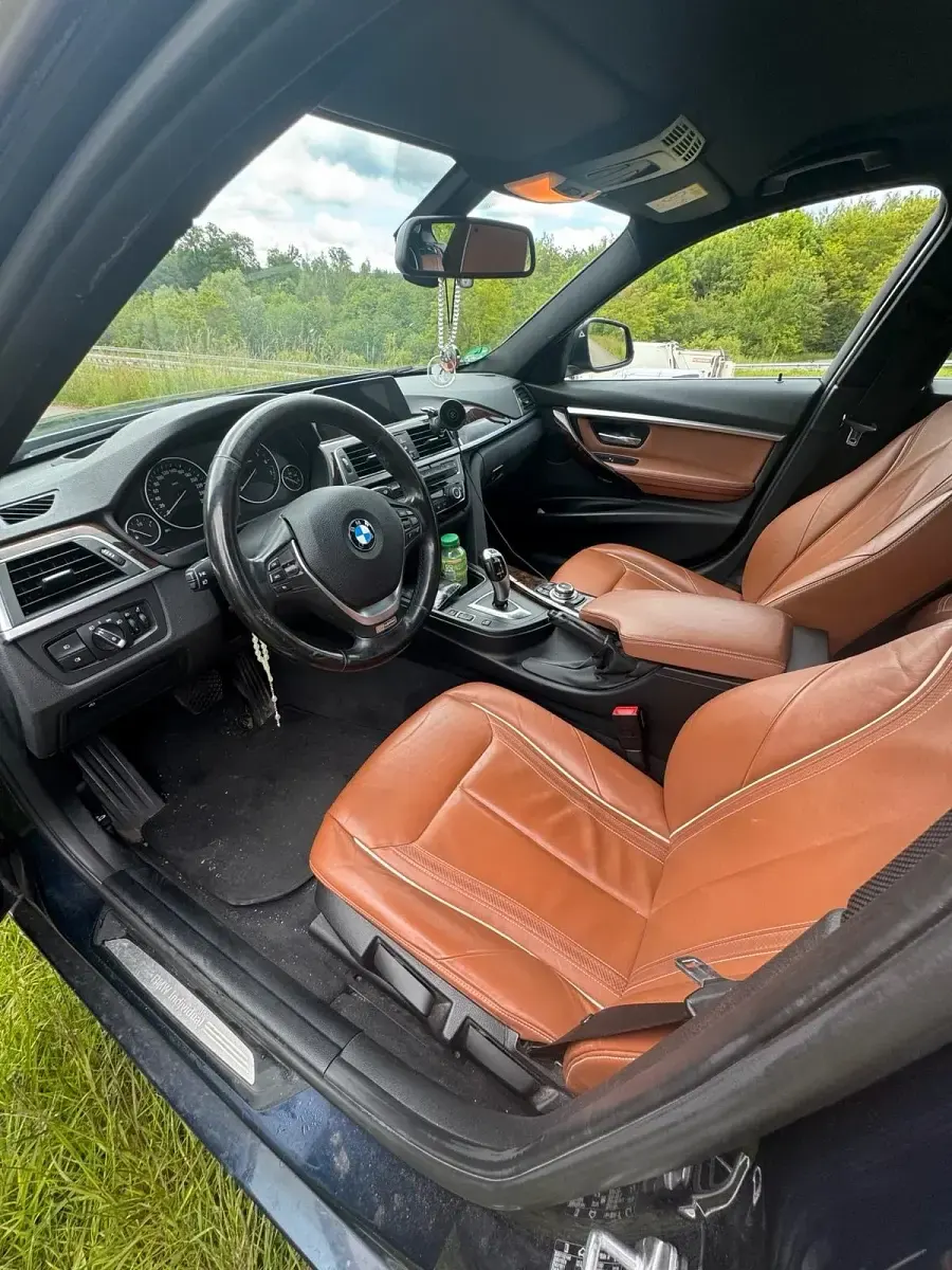 Gebraucht BMW 320 184 PS (135 kW) 2015 Blau Kombi