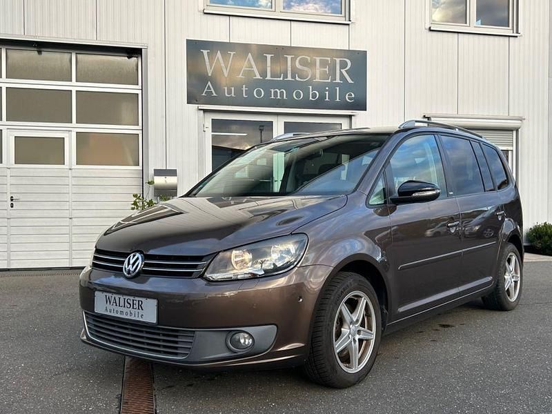 Braun Gebraucht 2011 VW Touran Style Van / Kleinbus | 4.999 € (Guter Preis) - Bild 1/4