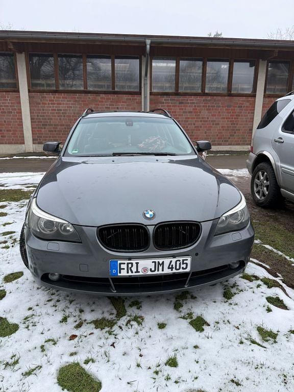 Gebraucht BMW 525 177 PS (130 kW) 2006 Grau Kombi
