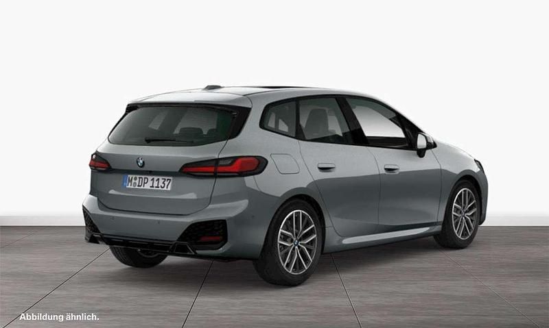 Gebraucht BMW 220 Performance 170 PS (125 kW) 2022 Skyscraper grau Van / Kleinbus