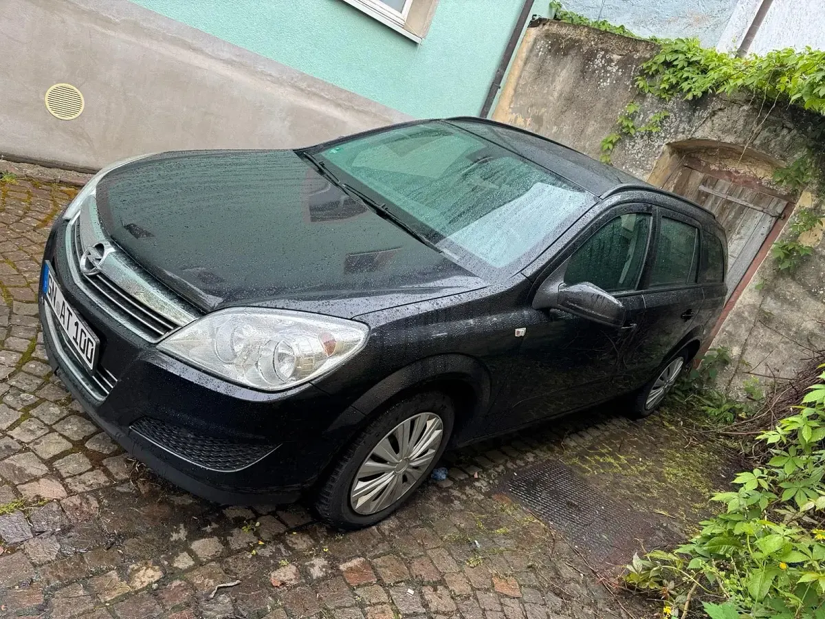 Usado Opel Astra 120 HP (88 kW) 2008 Preto Carrinha