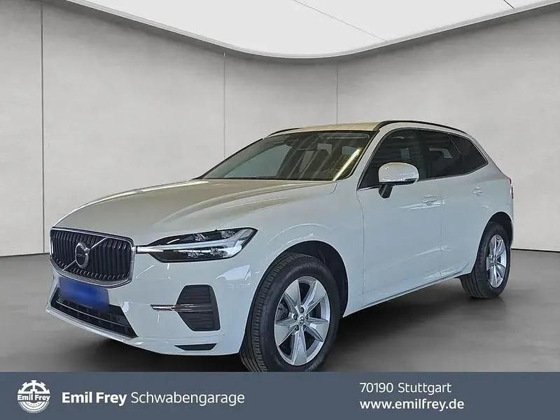 Weiss Gebraucht 2022 Volvo XC60 Momentum SUV | 38.970 € (Guter Preis) - Bild 1/4
