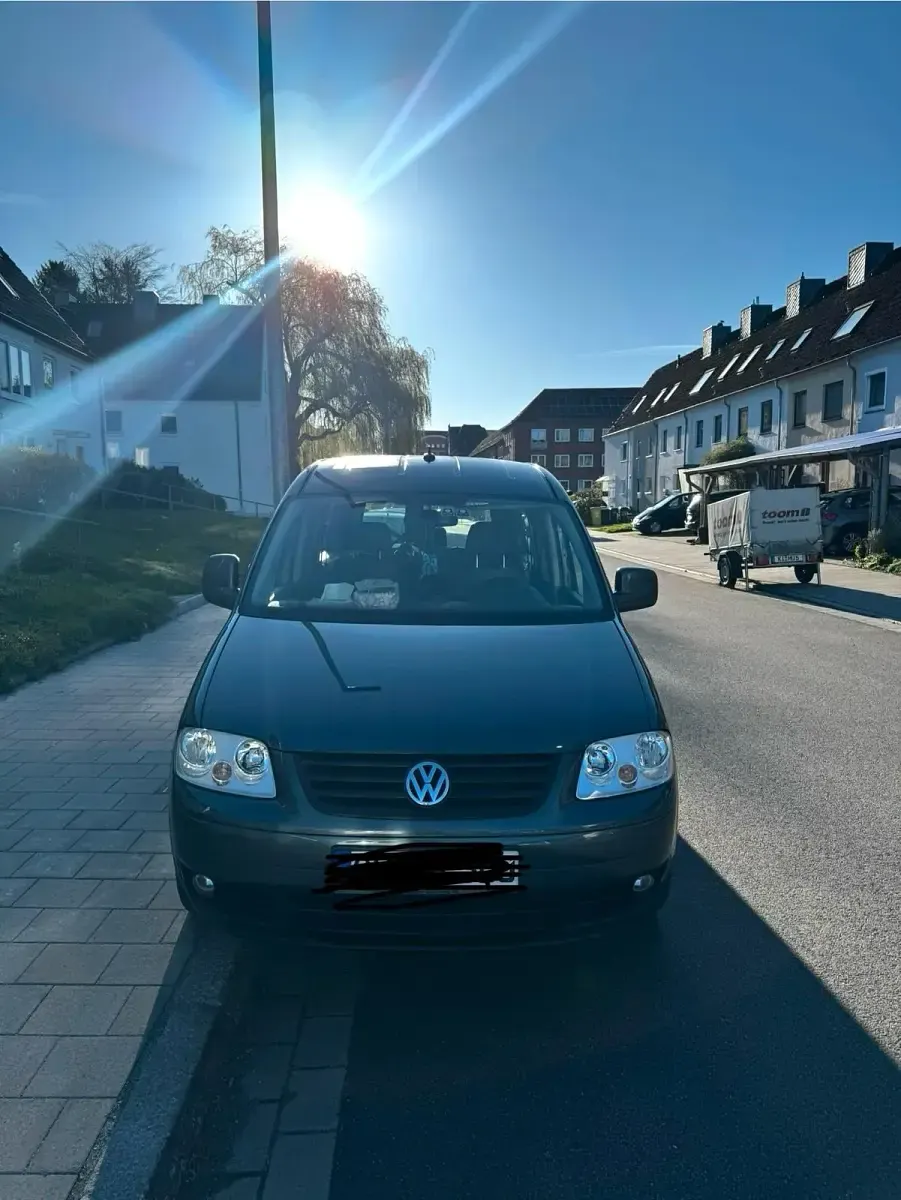 Gebraucht VW Caddy Maxi 102 PS (75 kW) 2010 Grau Van / Kleinbus