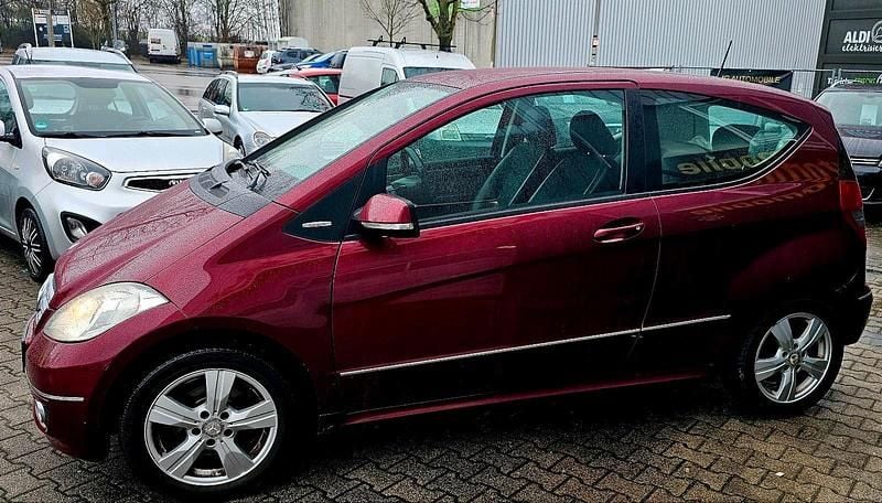 Gebraucht Mercedes A150 95 PS (69 kW) 2008 Rot Kleinwagen