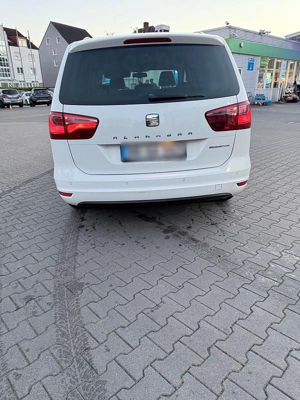 Gebraucht Seat Alhambra 170 PS (125 kW) 2012 Weiß Van / Kleinbus