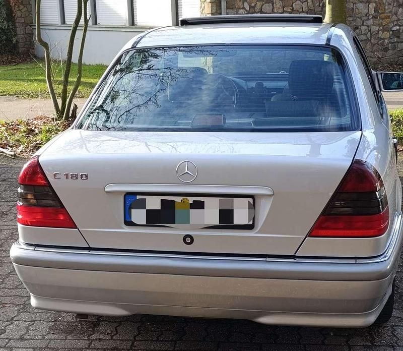 Second-hand Mercedes C180 Elegance 122 CP (89 kW) 1999 Argintiu Berlinǎ