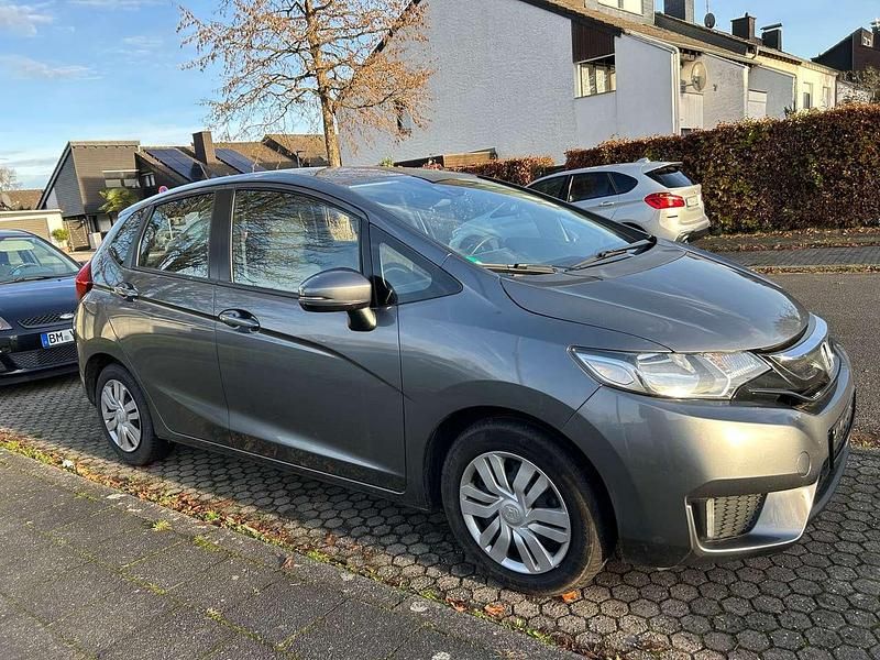 Gebraucht Honda Jazz Trend 102 PS (75 kW) 2017 Grau Kleinwagen