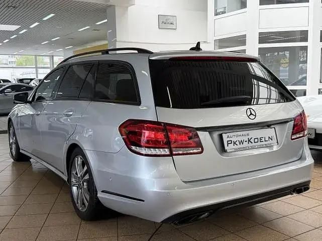 Second-hand Mercedes E300 Night 252 CP (185 kW) 2013 Argintiu Break