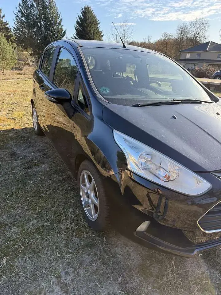 Używany Ford B-MAX Trend 101 KM (74 kW) 2015 Czarny Minivan