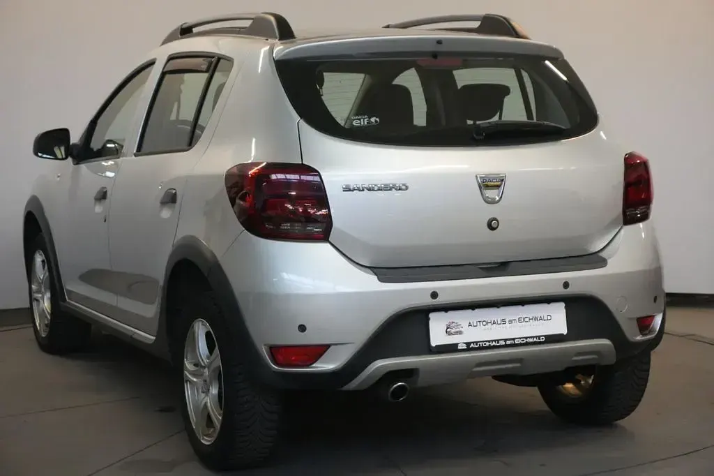 Gebraucht Dacia Sandero Prestige 90 PS (66 kW) 2017 Silber Limousine