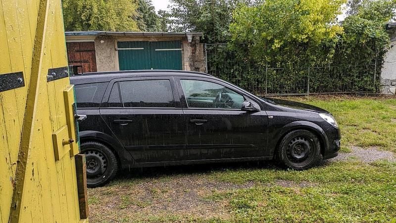 Gebraucht Opel Astra 120 PS (88 kW) 2007 Schwarz Kombi