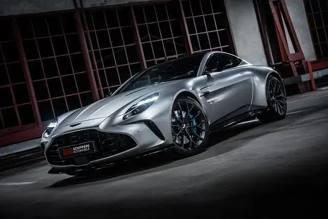 Gebraucht Aston Martin Vantage 665 PS (489 kW) 2024 Silber Coupé