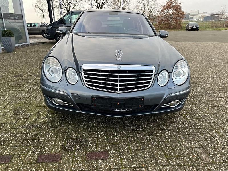 Second-hand Mercedes E500 387 CP (284 kW) 2008 Gri Berlinǎ