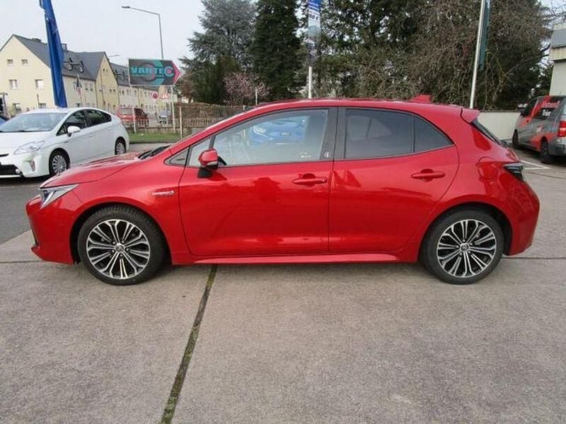 Gebraucht Toyota Corolla Team 150 PS (110 kW) 2021 Andere Limousine