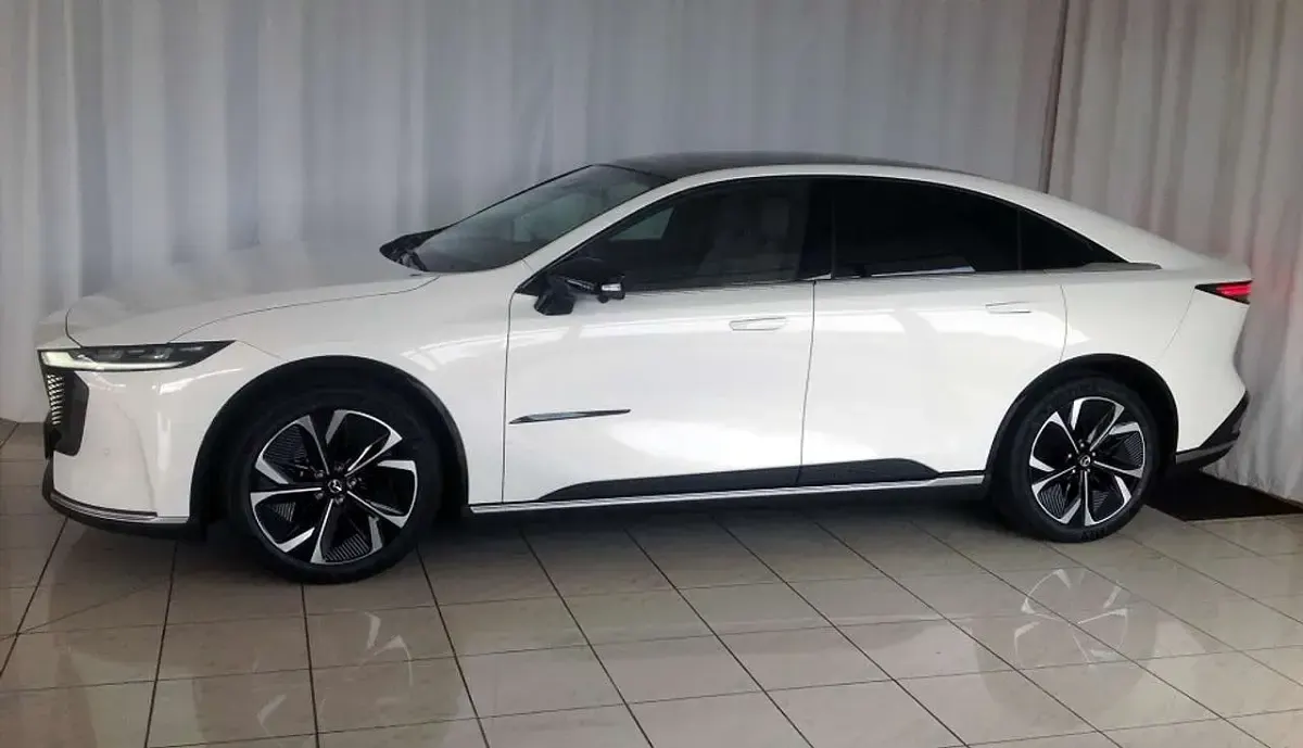 Neu Mazda 6e Takumi-Line 60 kW (82 PS) 2026 Crystal white pearl Limousine