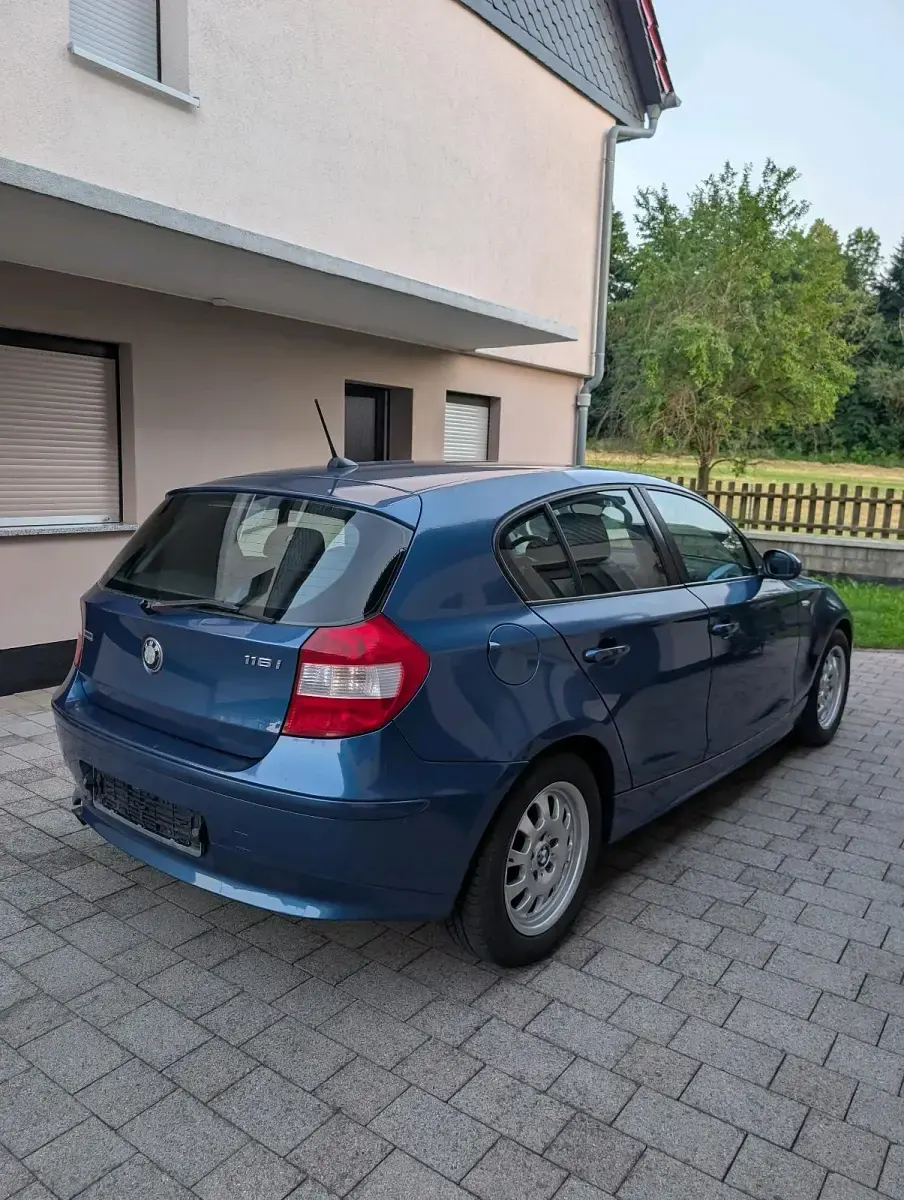 Gebraucht BMW 116 116 PS (85 kW) 2004 Blau Kleinwagen