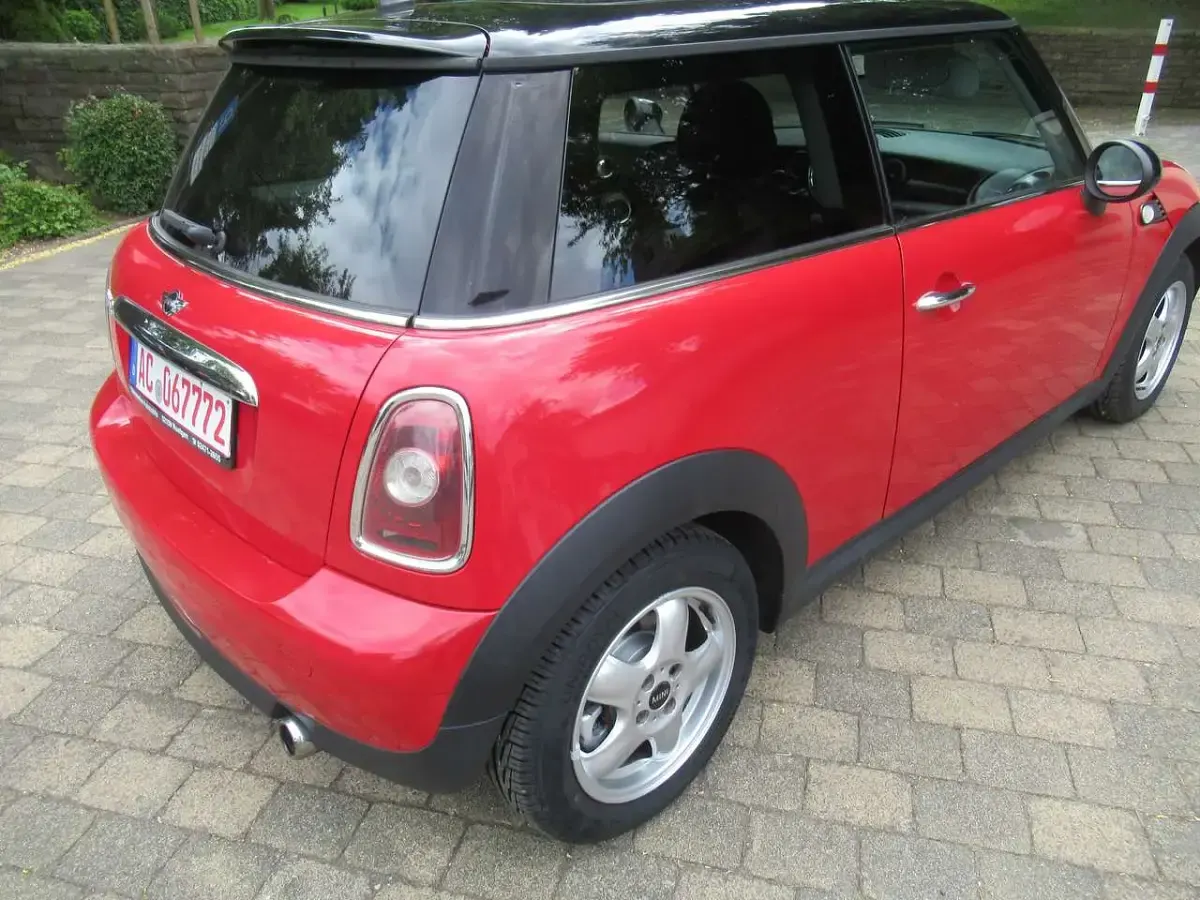 Usata Mini Cooper 120 CV (88 kW) 2009 Rosso Utilitaria