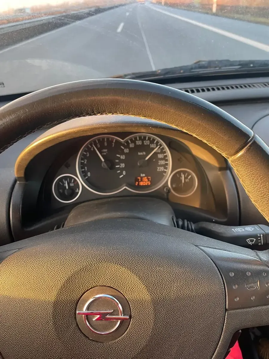 Gebraucht Opel Combo 90 PS (66 kW) 2011 Schwarz Van / Kleinbus