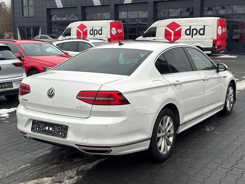Gebraucht VW Passat R-line 239 PS (175 kW) 2017 Weiß Limousine