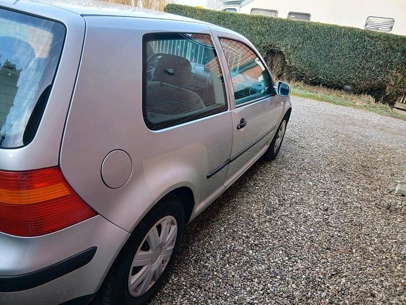 Gebraucht VW Golf IV 75 PS (55 kW) 2001 Silber Limousine