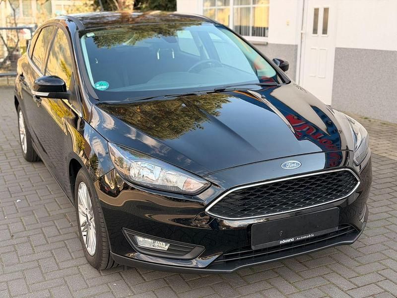 Gebraucht Ford Focus Cool & Connect 125 PS (91 kW) 2017 Schwarz Limousine