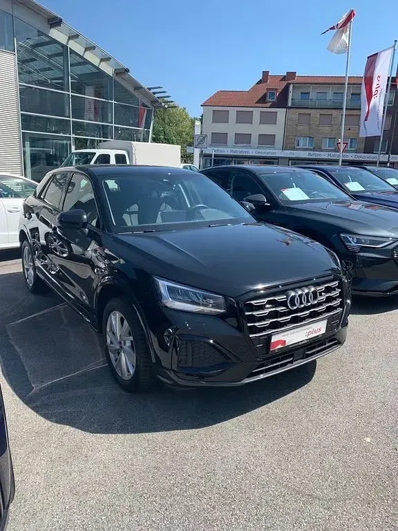 Gebraucht Audi Q2 Advanced 150 PS (110 kW) 2022 Schwarz SUV