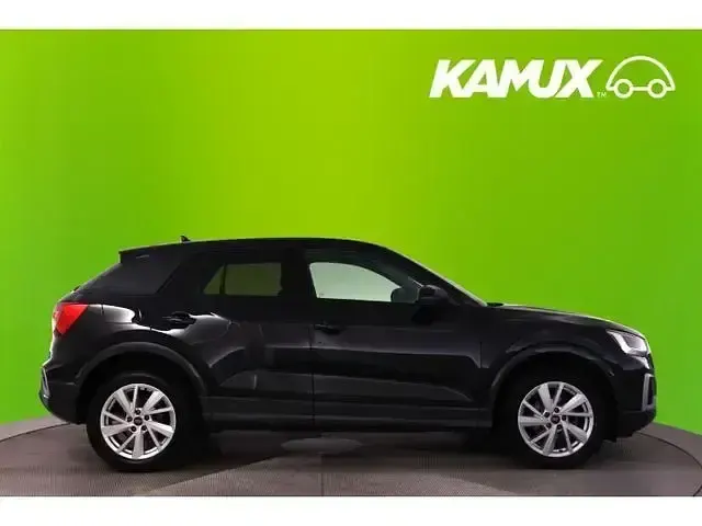 Używany Audi Q2 Advanced 150 KM (110 kW) 2025 Czarny SUV