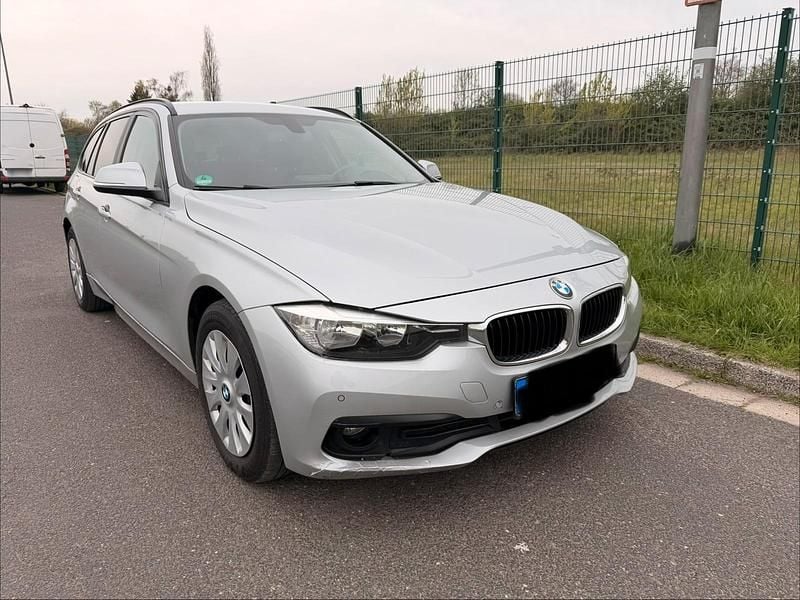 Gebraucht BMW 318 150 PS (110 kW) 2016 Silber Kombi