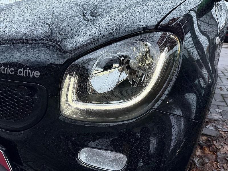 Grün Gebraucht 2018 Smart ForFour Electric Drive | 10.760 € (Teuer) - Bild 1/1