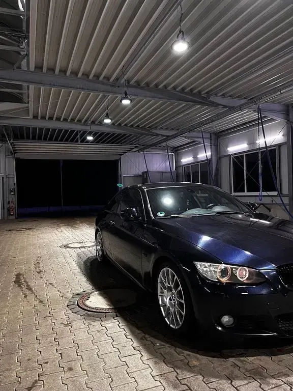 Gebraucht BMW 325 M Sport 197 PS (144 kW) 2010 Schwarz Coupé