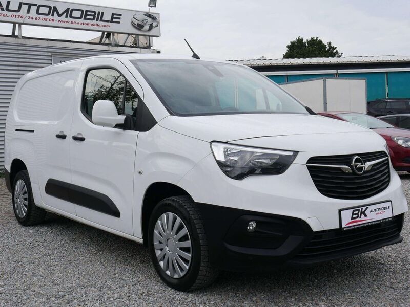 Weiß Gebraucht 2021 Opel Combo S Van / Kleinbus | 10.490 € (Etwas zu teuer) - Bild 1/4