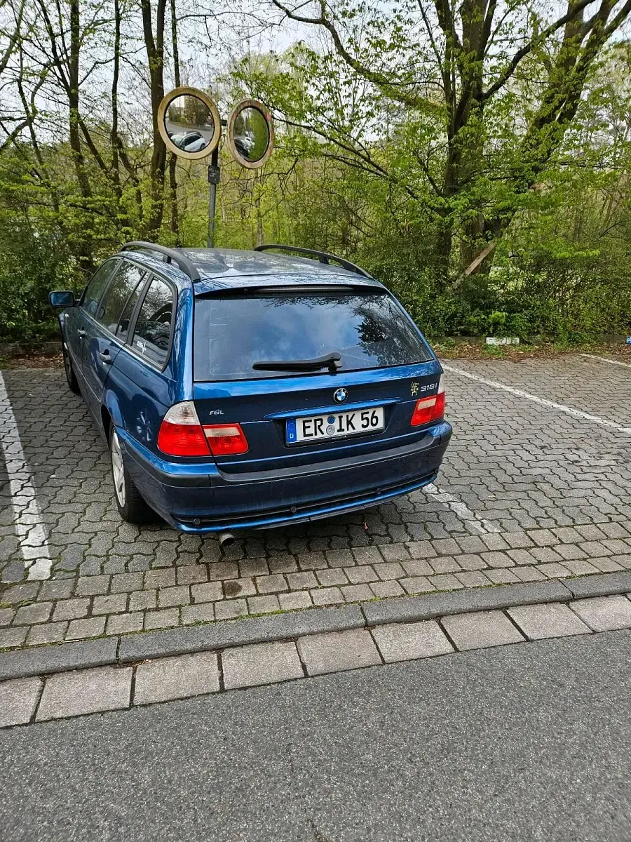 Gebraucht BMW 318 143 PS (105 kW) 2002 Blau Kombi