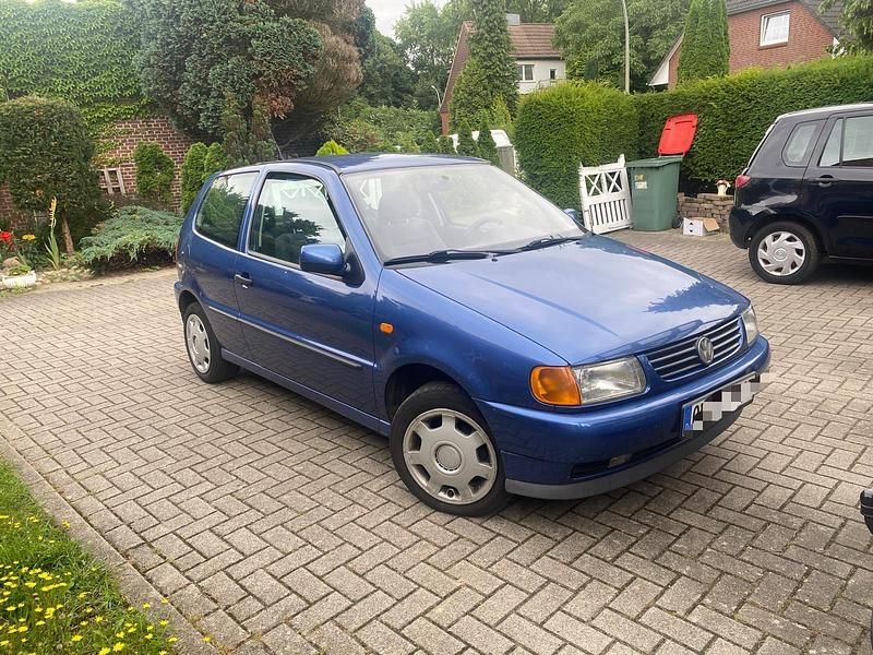 Blau Gebraucht 1997 VW Polo Kleinwagen | 750 € (Superpreis) - Bild 1/4